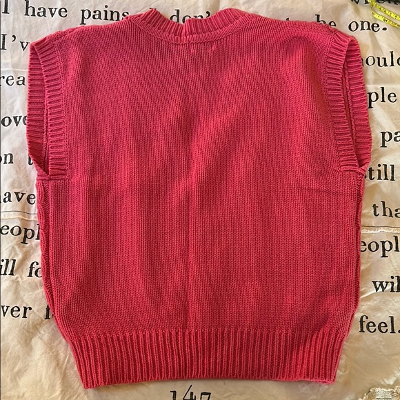 Women's vintage V-Neck Sweater Vest - Pink - Picture 4 of 4